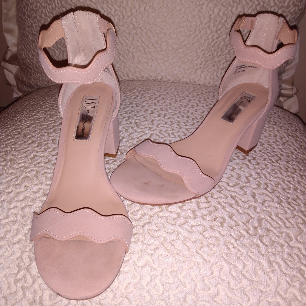 INC Women's Hadwin Scallop Two-Piece Sandals, Crea